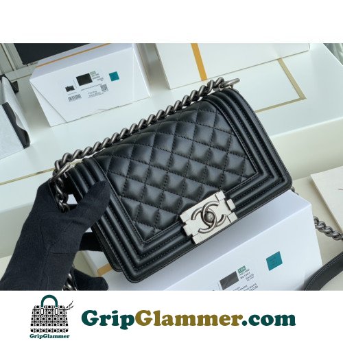 Chanel Boy Bag Lambskin 20cm Small Lushentic AAAAA grade replica - Image 6