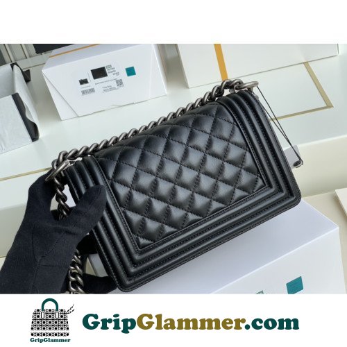 Chanel Boy Bag Lambskin 20cm Small Lushentic AAAAA grade replica - Image 9