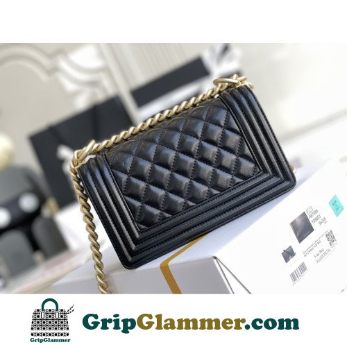 Chanel Boy Bag Lambskin 20cm Small Lushentic AAAAA grade replica - Image 4