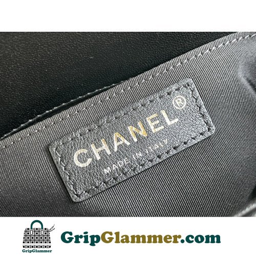 Chanel Boy Bag Lambskin 20cm Small Lushentic AAAAA grade replica - Image 5