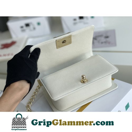 Chanel Boy Bag Caviar 20cm Small Lushentic AAAAA grade replica - Image 6