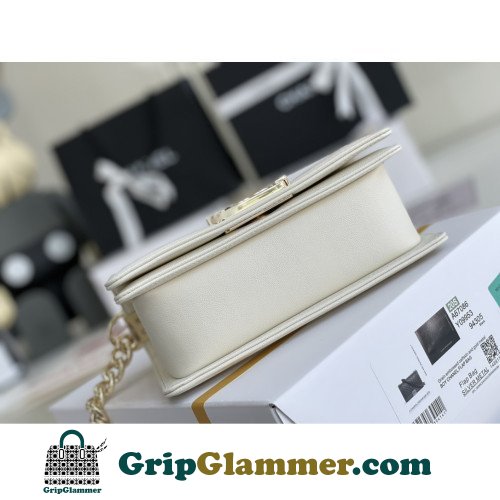 Chanel Boy Bag Caviar 20cm Small Lushentic AAAAA grade replica - Image 7