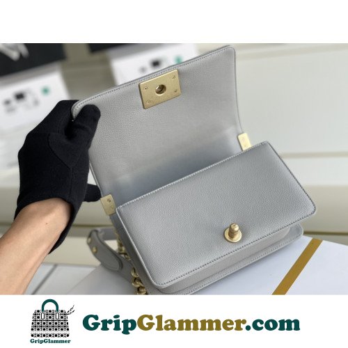 Chanel Boy Bag Caviar 20cm Small Lushentic AAAAA grade replica - Image 3