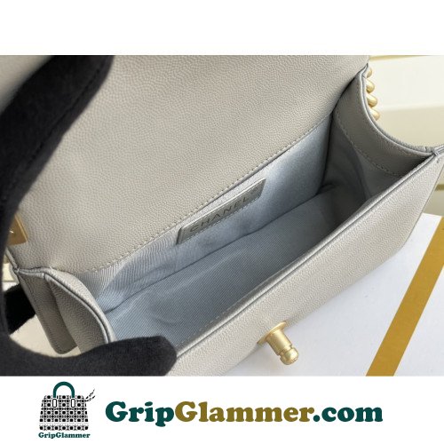 Chanel Boy Bag Caviar 20cm Small Lushentic AAAAA grade replica - Image 4