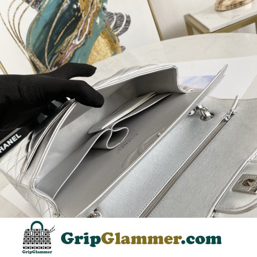 Chanel Flap Bag 25cm (Medium) - Image 2