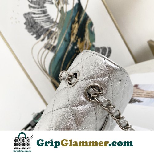 Chanel Flap Bag 25cm (Medium) - Image 5