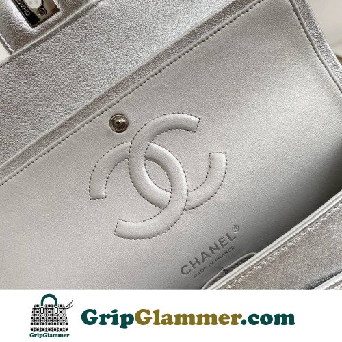 Chanel Flap Bag 25cm (Medium) - Image 9