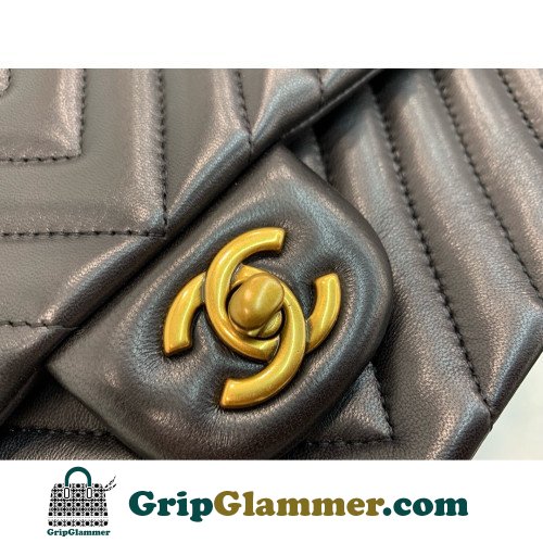 Chanel Flap Bag 25cm (Medium) - Image 5