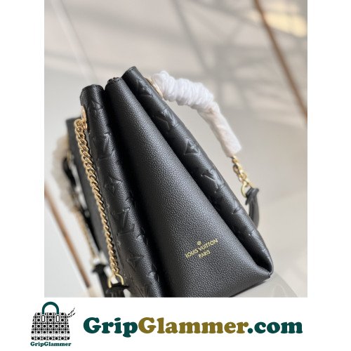 Louis Vuitton Tote - Image 9