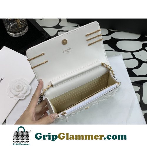 Chanel WOC - Image 3