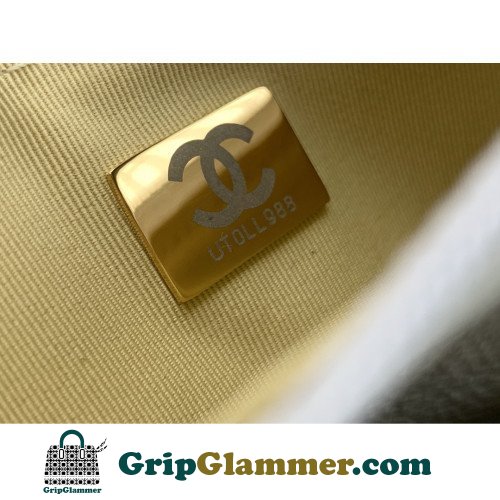 Chanel WOC - Image 8