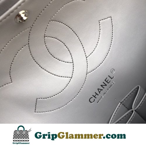 Chanel Flap Bag 30cm (Jumbo) - Image 4