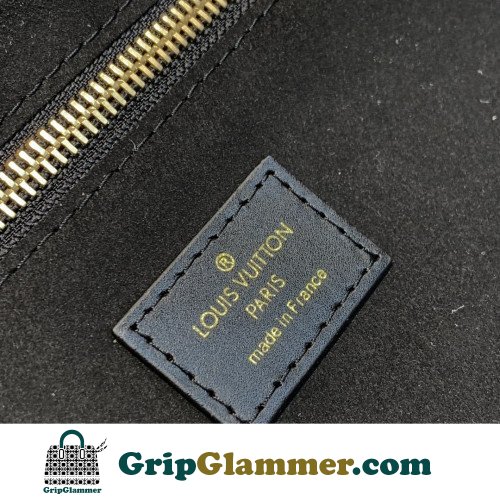 Louis Vuitton Tote - Image 8