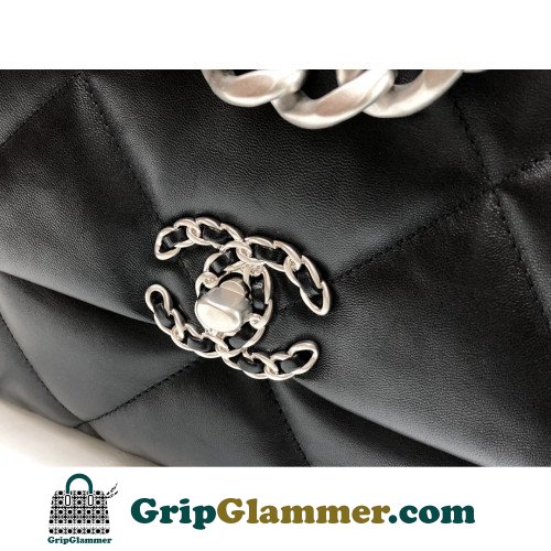 Chanel 19 Bag - Image 7