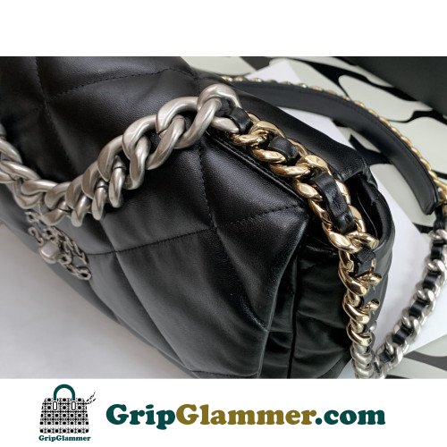 Chanel 19 Bag - Image 8