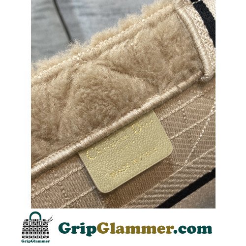 Dior Book Tote Small 26.5cm - Image 9