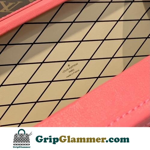 Louis Vuitton Petite Malle - Image 5