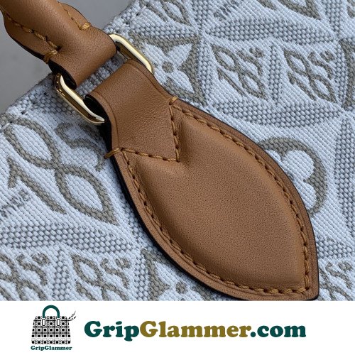 Louis Vuitton On The Go - Image 2