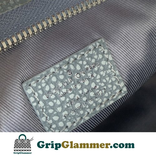 Louis Vuitton Wallet - Image 3