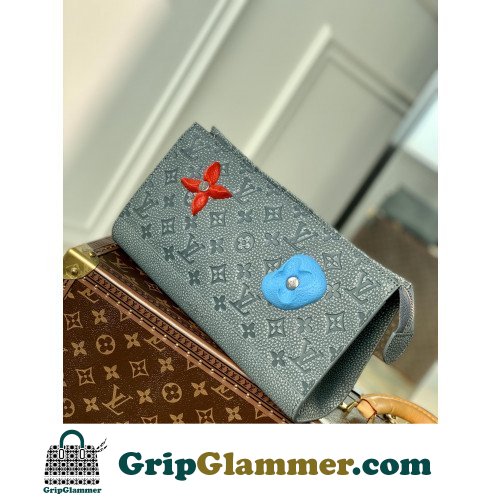 Louis Vuitton Wallet - Image 5