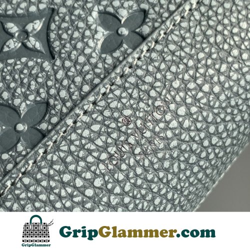 Louis Vuitton Wallet - Image 8