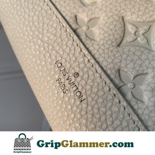 Louis Vuitton Wallet - Image 4