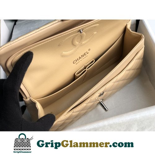 Chanel Flap Bag 25cm (Medium) - Image 5