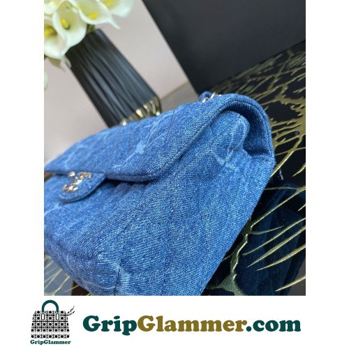 Chanel Flap Bag 25cm (Medium) - Image 4