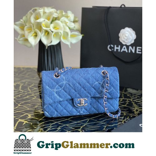 Chanel Flap Bag 25cm (Medium)