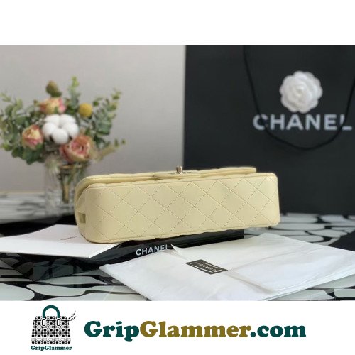 Chanel Flap Bag 25cm (Medium) - Image 5