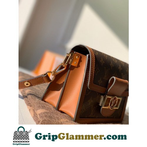 Louis Vuitton Petite Malle - Image 2