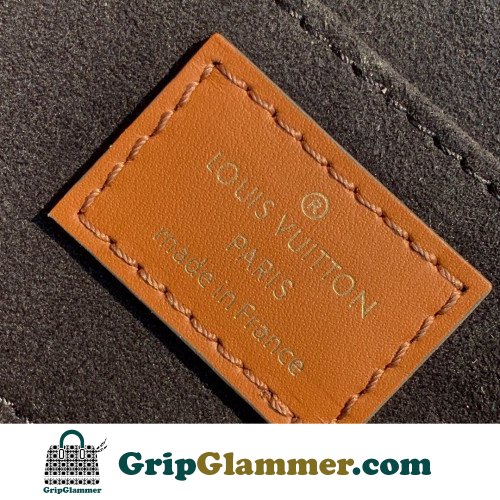 Louis Vuitton Petite Malle - Image 7