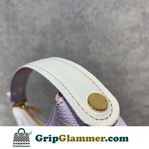 Louis Vuitton Tote - Image 4