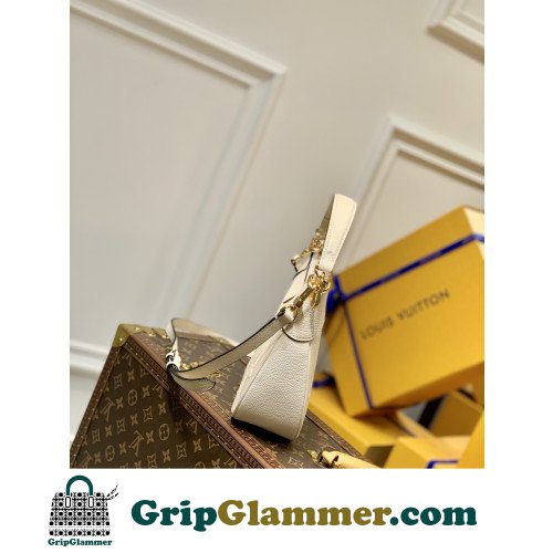 Louis Vuitton Tote - Image 5