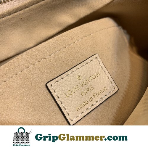 Louis Vuitton Tote - Image 8