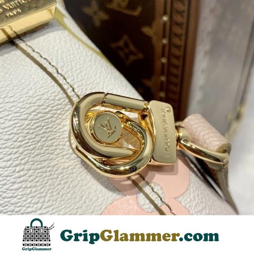 Louis Vuitton Tote - Image 9