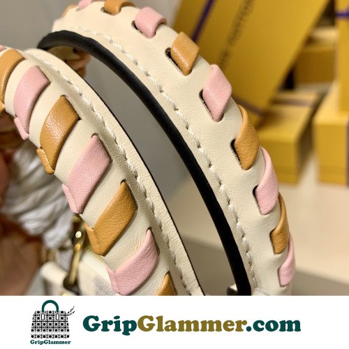 Louis Vuitton Alma - Image 4