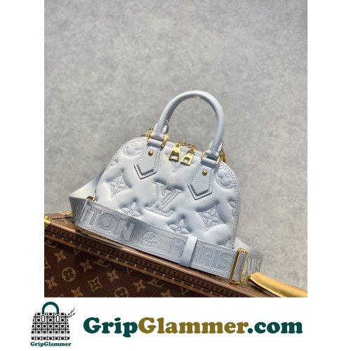 Louis Vuitton Alma - Image 3