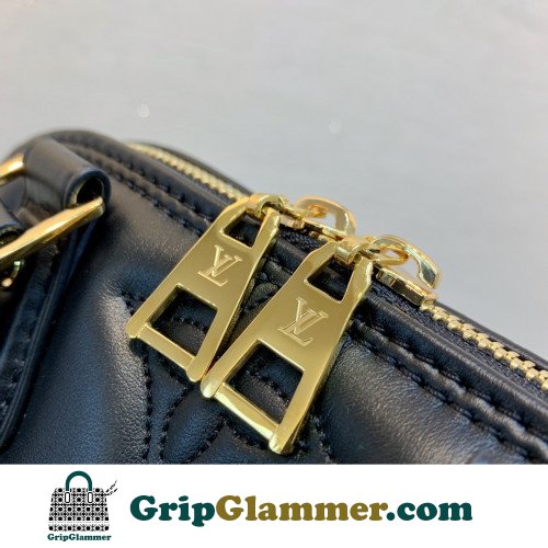 Louis Vuitton Alma - Image 2