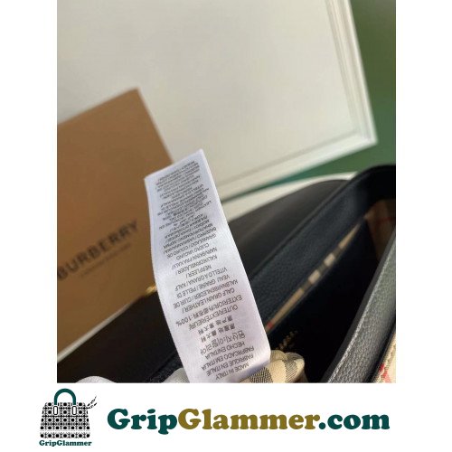 Burberry Veneta Bag - Image 4