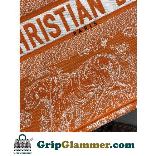 Dior Book Tote Medium 36cm - Image 4