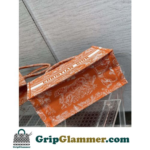 Dior Book Tote Medium 36cm - Image 8