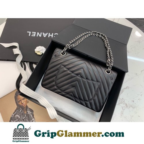 Chanel Flap Bag 25cm (Medium) - Image 2