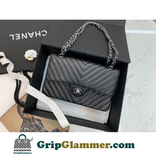 Chanel Flap Bag 25cm (Medium)