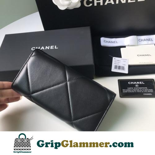 Chanel Wallet - Image 2