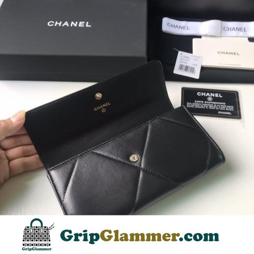 Chanel Wallet - Image 3