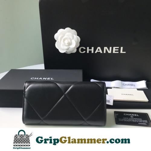 Chanel Wallet - Image 5