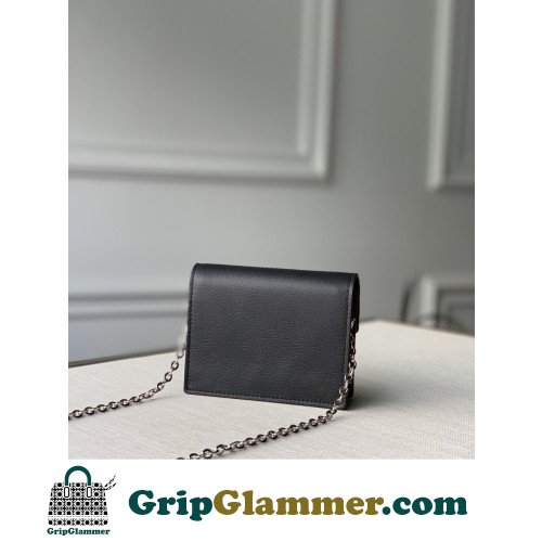 Louis Vuitton Favorite - Image 2