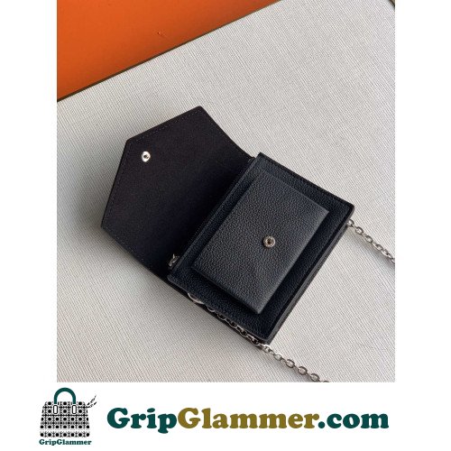 Louis Vuitton Favorite - Image 5