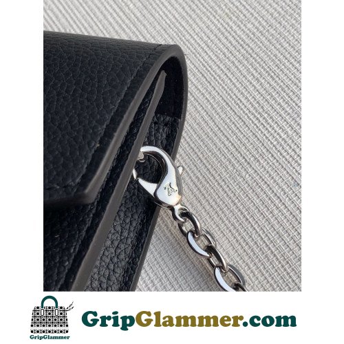 Louis Vuitton Favorite - Image 7